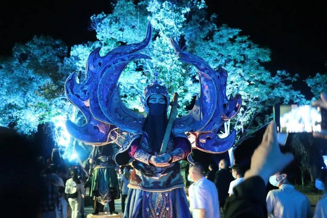 黄金AK闯迷宫