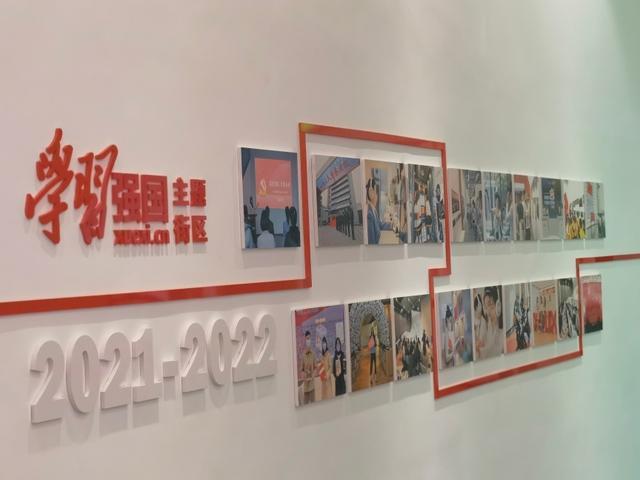 快乐游乐园女孩